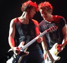 ashton twink of | Topic